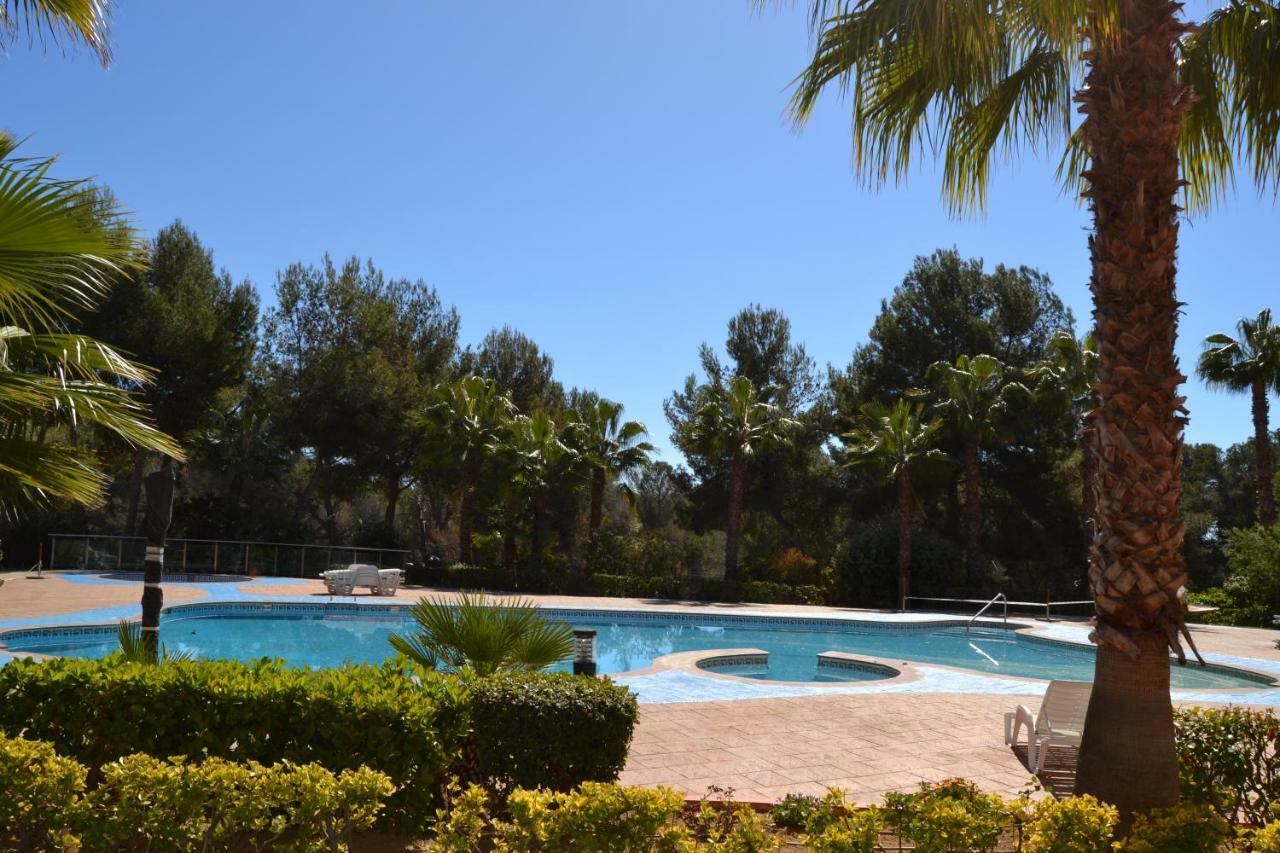 Lovely Familiar Apartment With Pool In Cap Salou Bagian luar foto