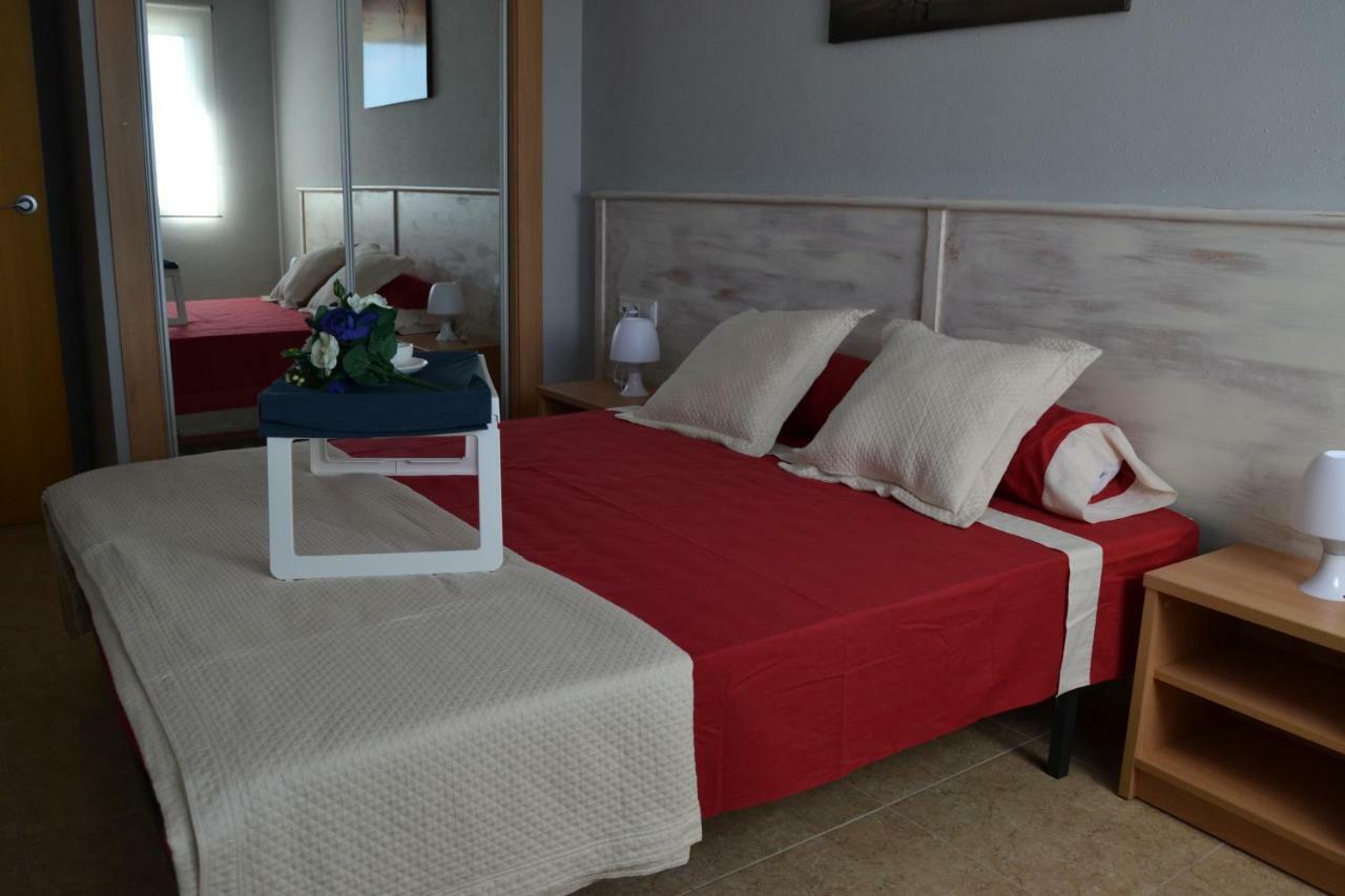 Lovely Familiar Apartment With Pool In Cap Salou Bagian luar foto