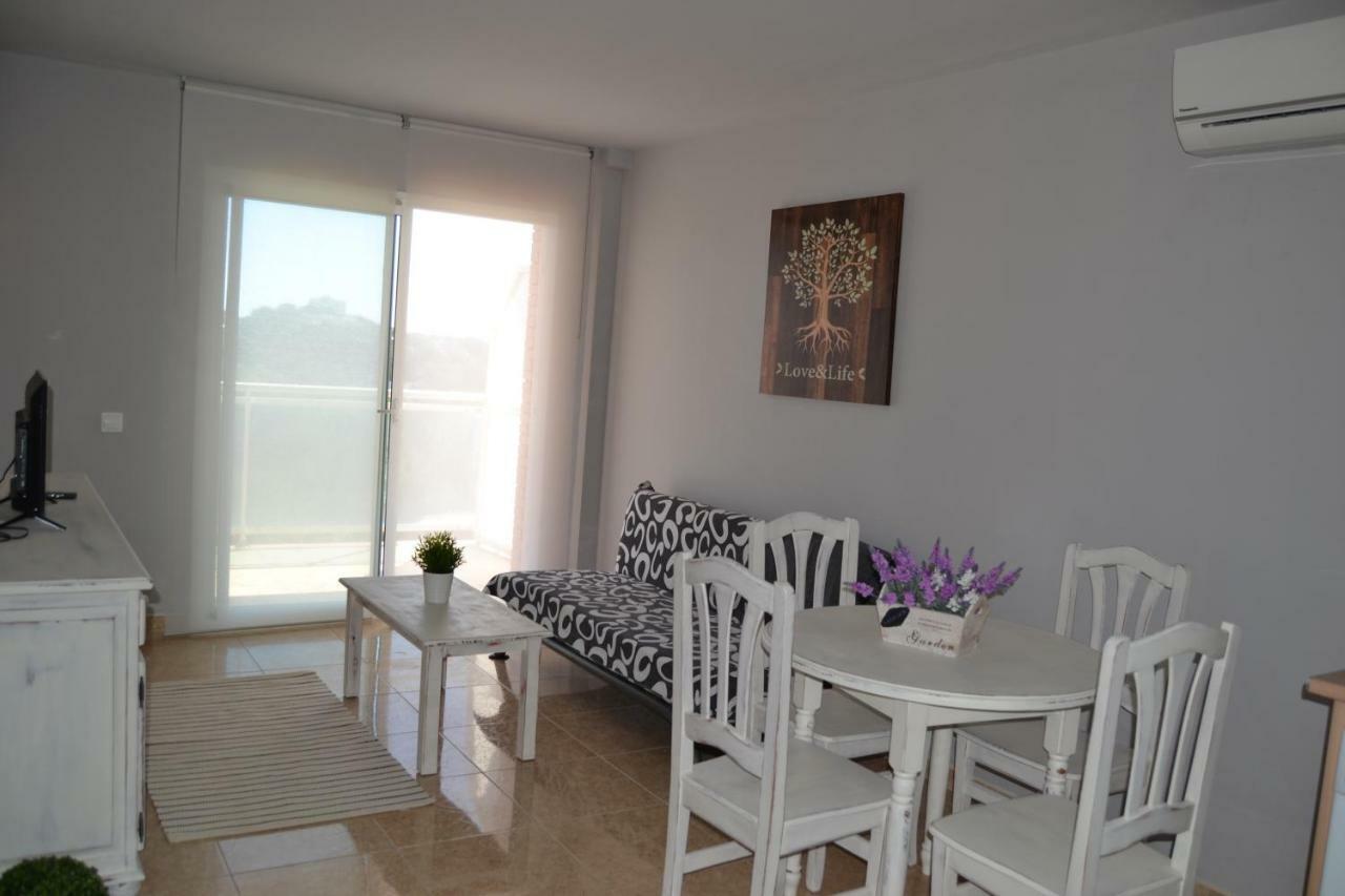 Lovely Familiar Apartment With Pool In Cap Salou Bagian luar foto