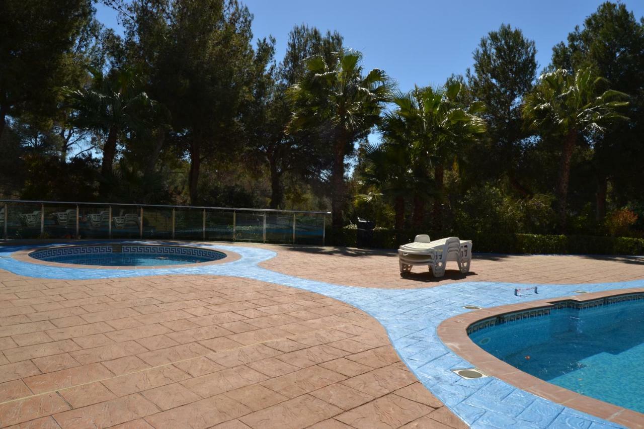 Lovely Familiar Apartment With Pool In Cap Salou Bagian luar foto