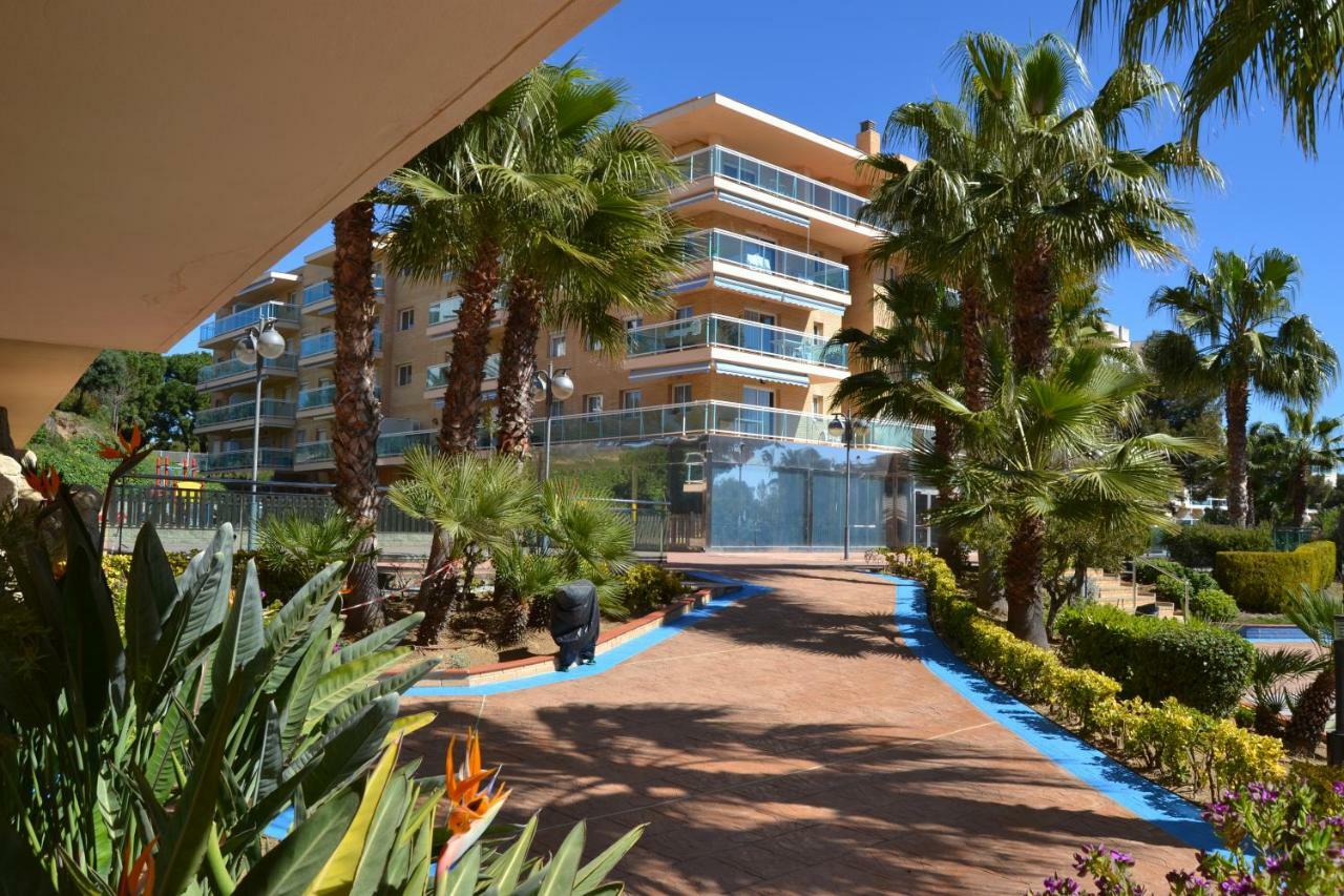 Lovely Familiar Apartment With Pool In Cap Salou Bagian luar foto