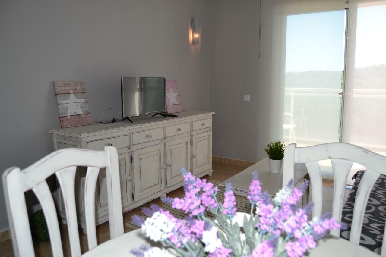 Lovely Familiar Apartment With Pool In Cap Salou Bagian luar foto