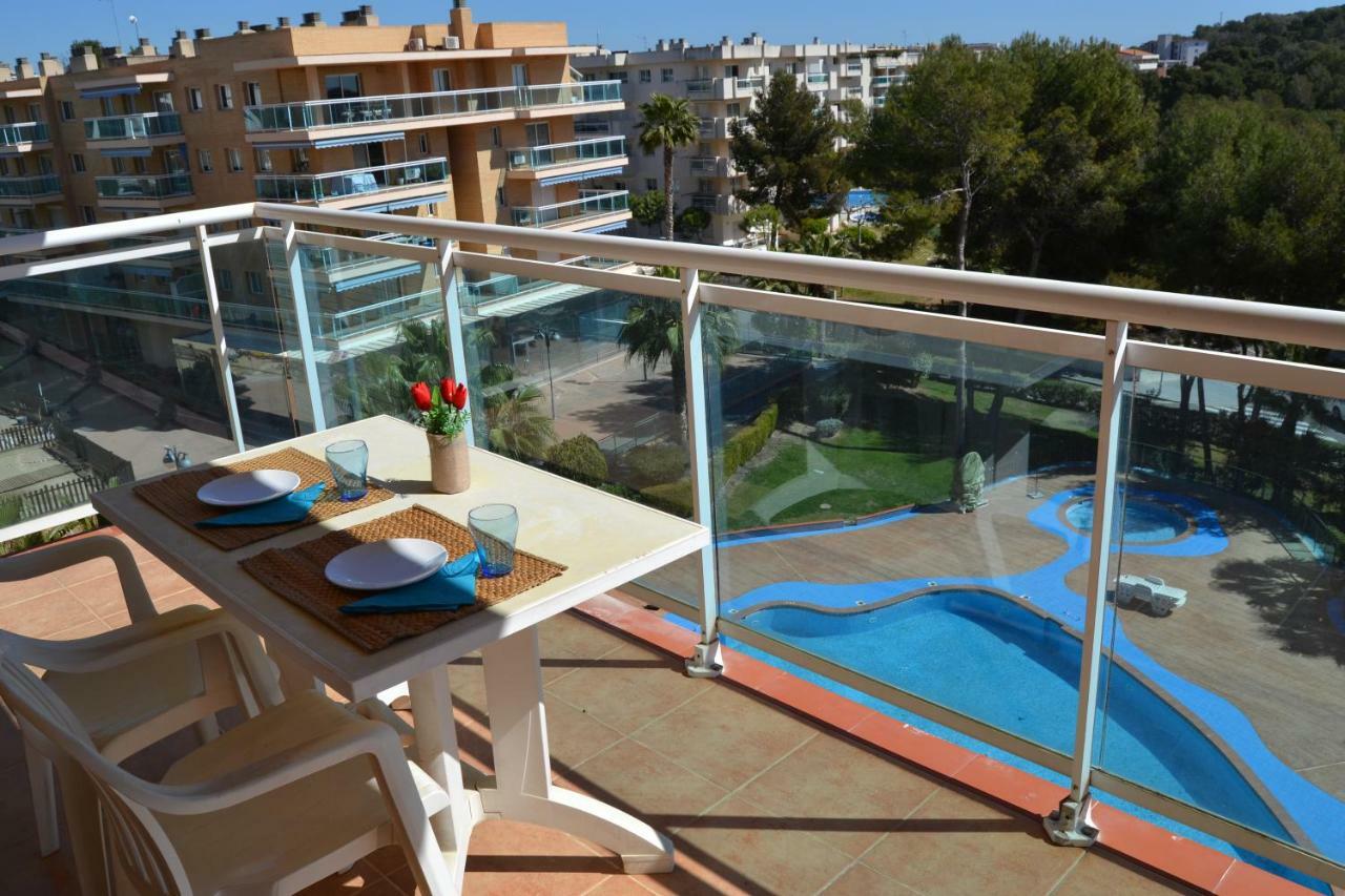 Lovely Familiar Apartment With Pool In Cap Salou Bagian luar foto